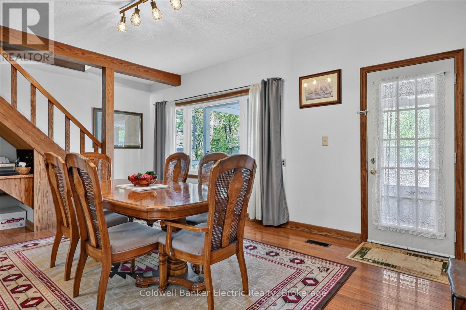 7 MAIN STREET - Image 6