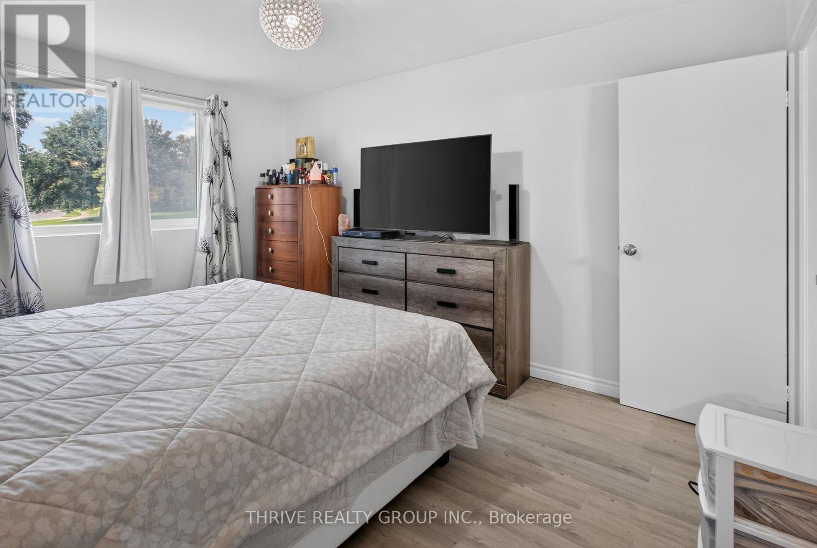 #109 583 MORNINGTON AVENUE - 10