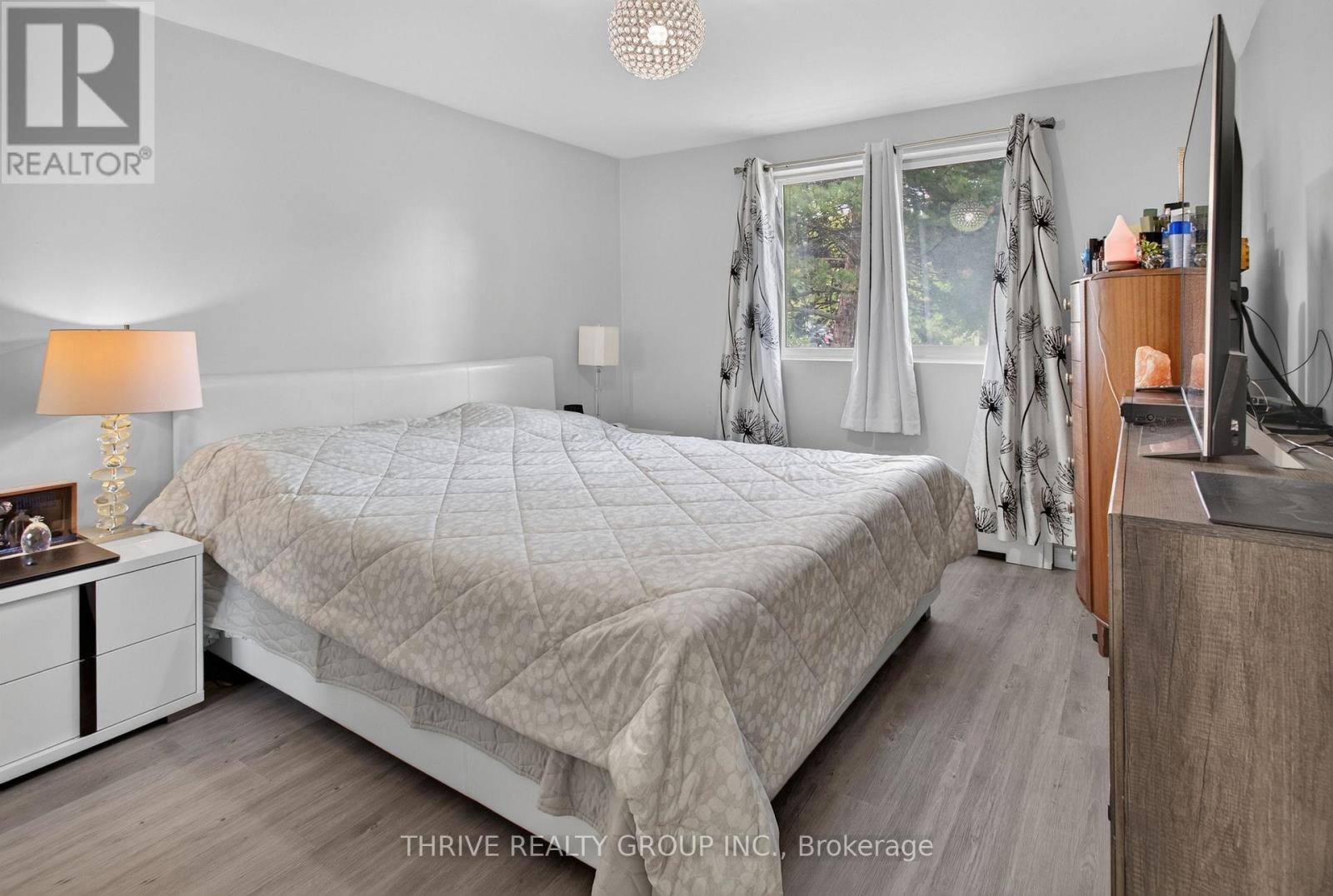 #109 583 MORNINGTON AVENUE - 9