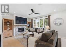 Family room - 21 Agincourt Place, London South, ON N5Z4E8 Photo 8