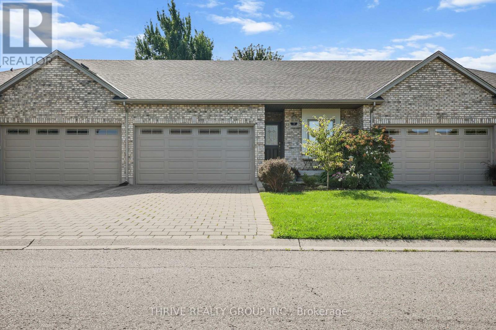 3 - 1571 CORONATION DRIVE, London North (North I) — photo 2