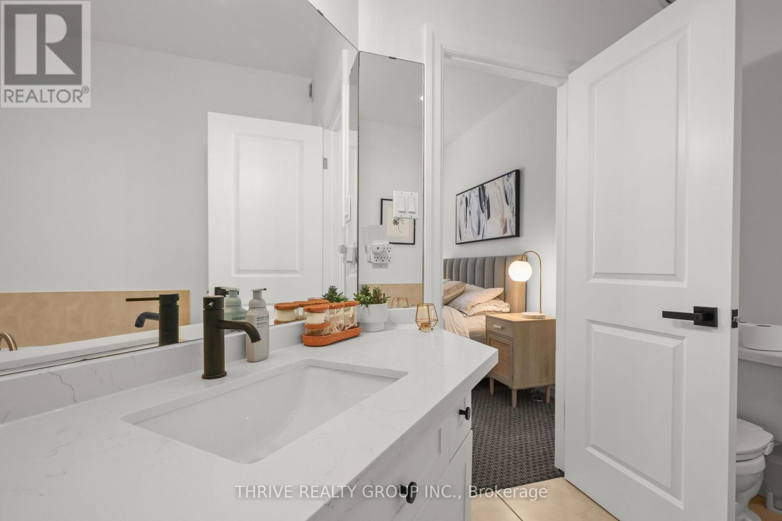 #3 1571 CORONATION DRIVE - Image 24