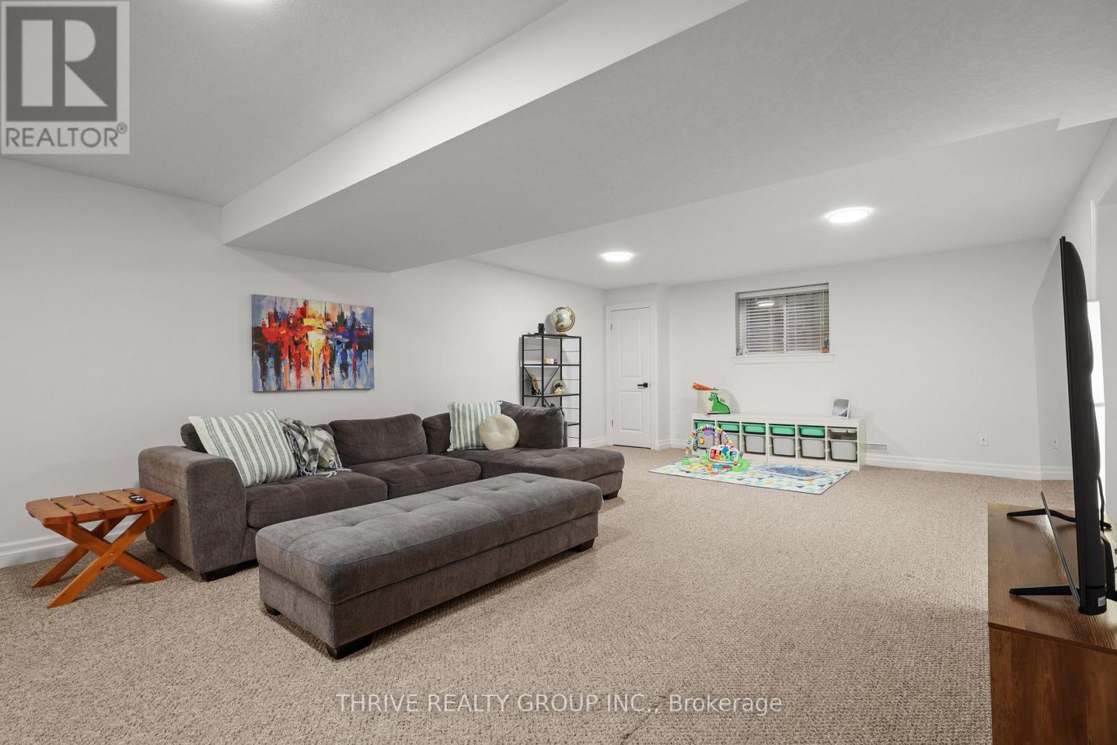#3 1571 CORONATION DRIVE - Image 29