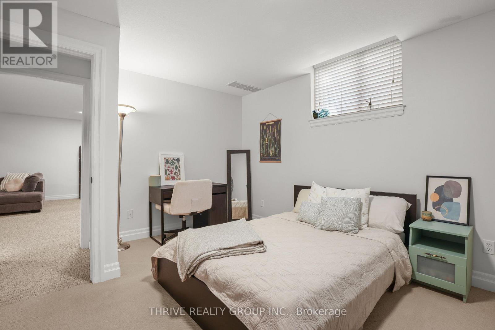 #3 1571 CORONATION DRIVE - Image 35