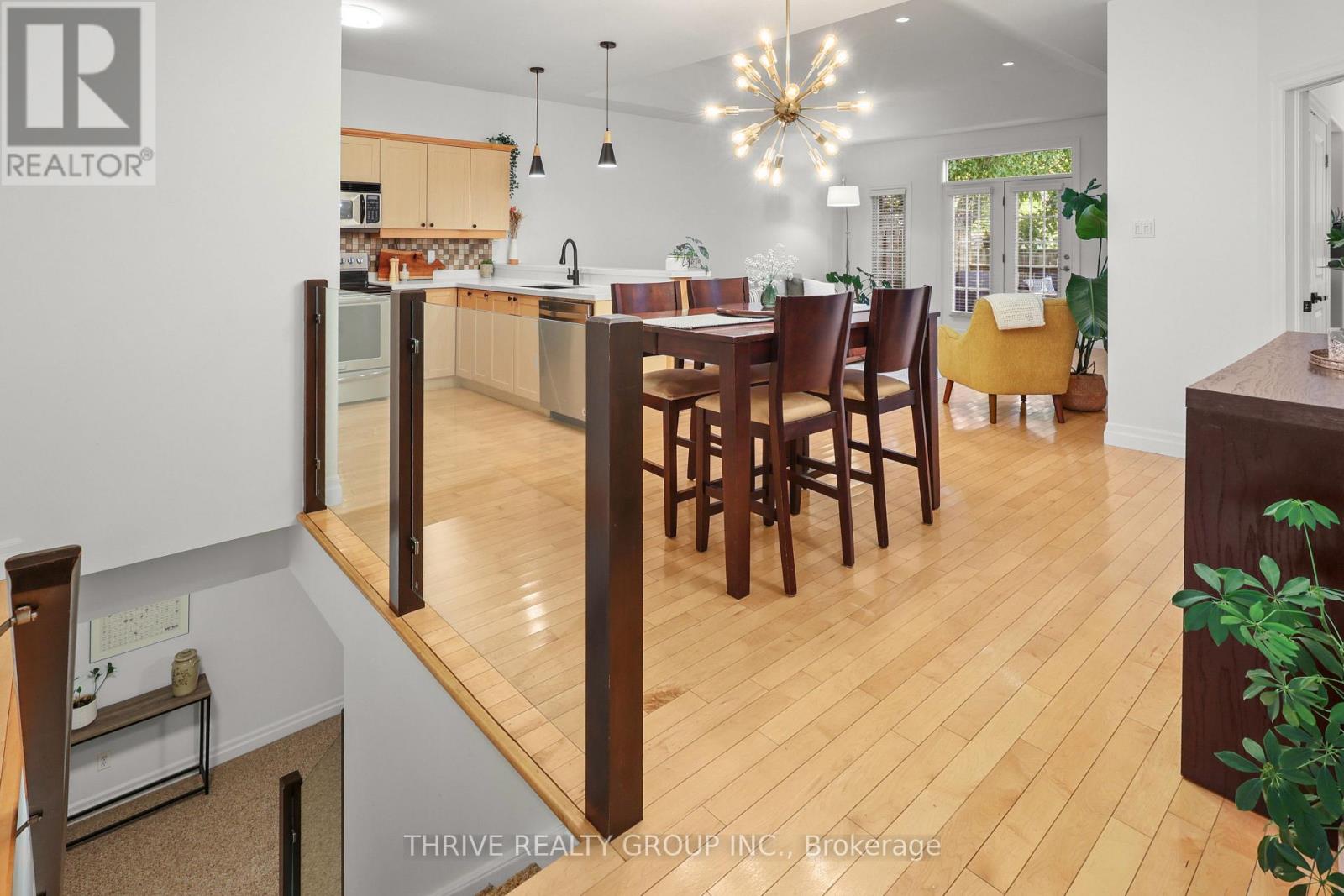 3 - 1571 CORONATION DRIVE, London North (North I) — photo 6
