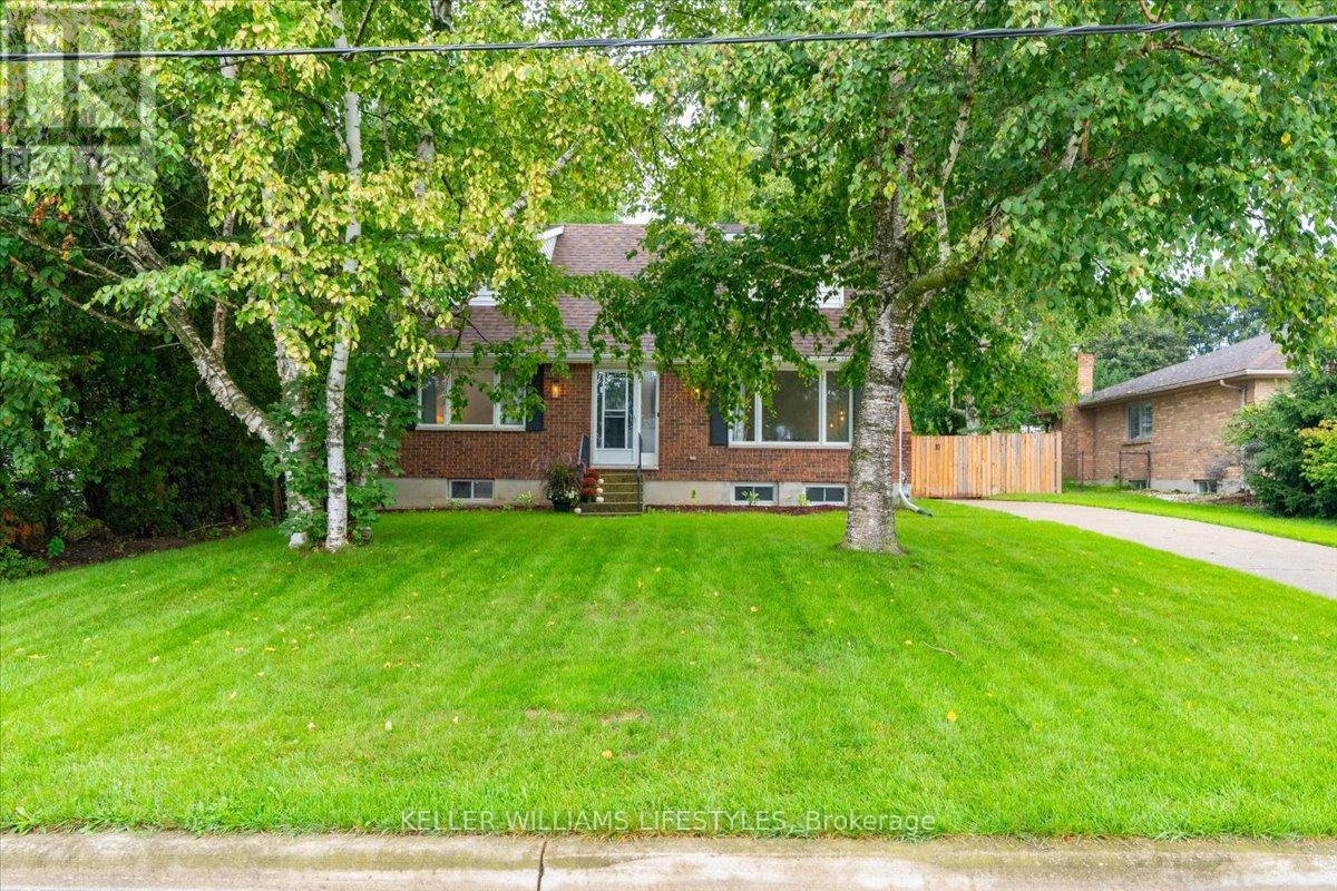 26 ARTHUR STREET, Lambton Shores (Forest) — photo 3
