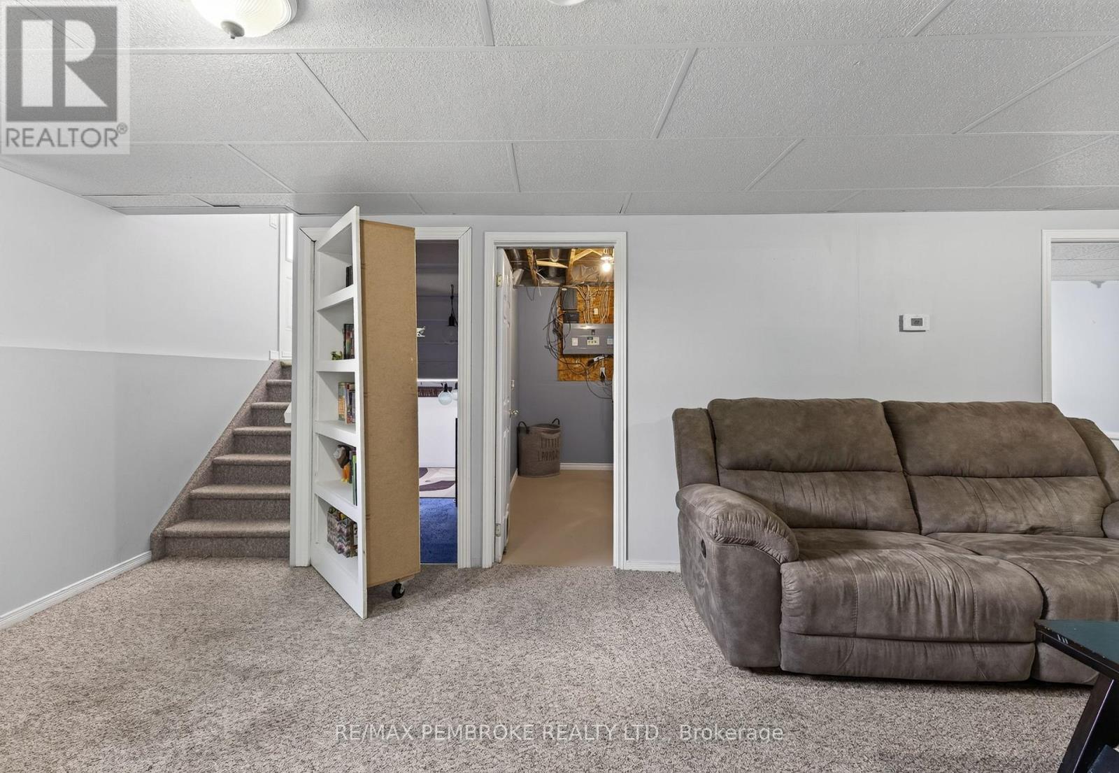 4 WINFIELD STREET - 35