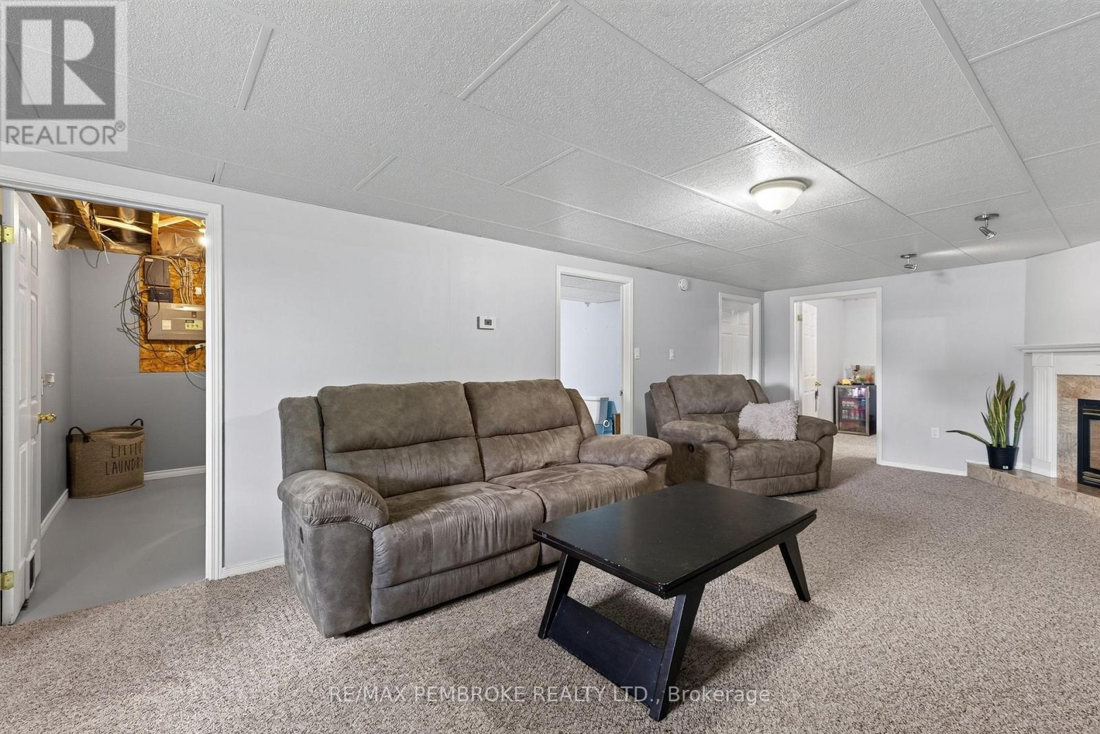 4 WINFIELD STREET - 37