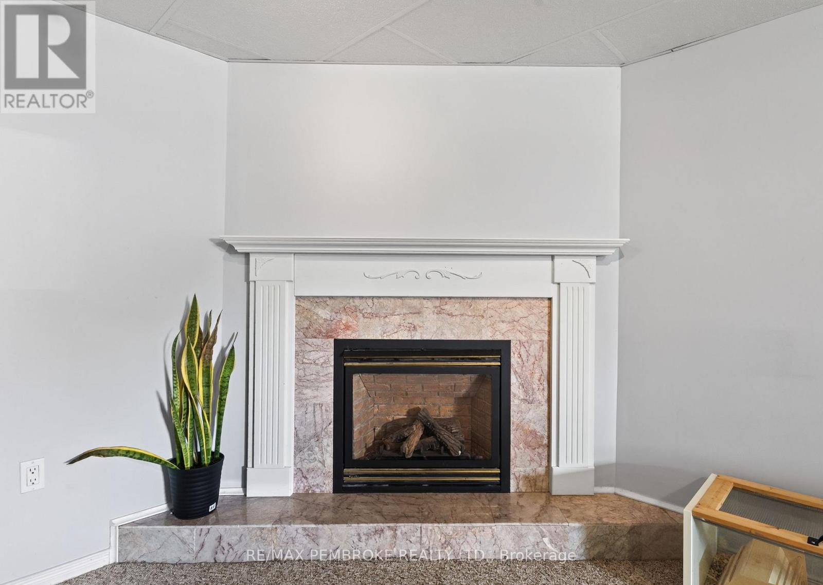 4 WINFIELD STREET - 38