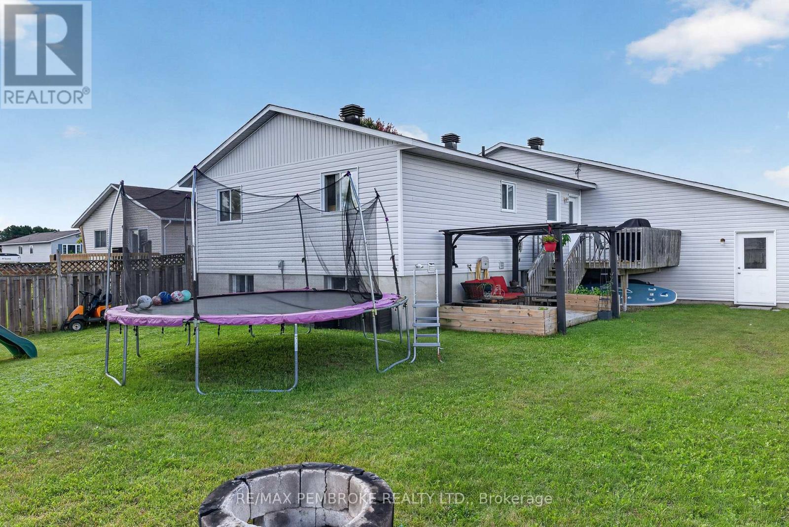 4 Bed, 2 Bath House for Sale in Petawawa – 4 WINFIELD STREET, Petawawa – MLS# X13772766 - Image 50
