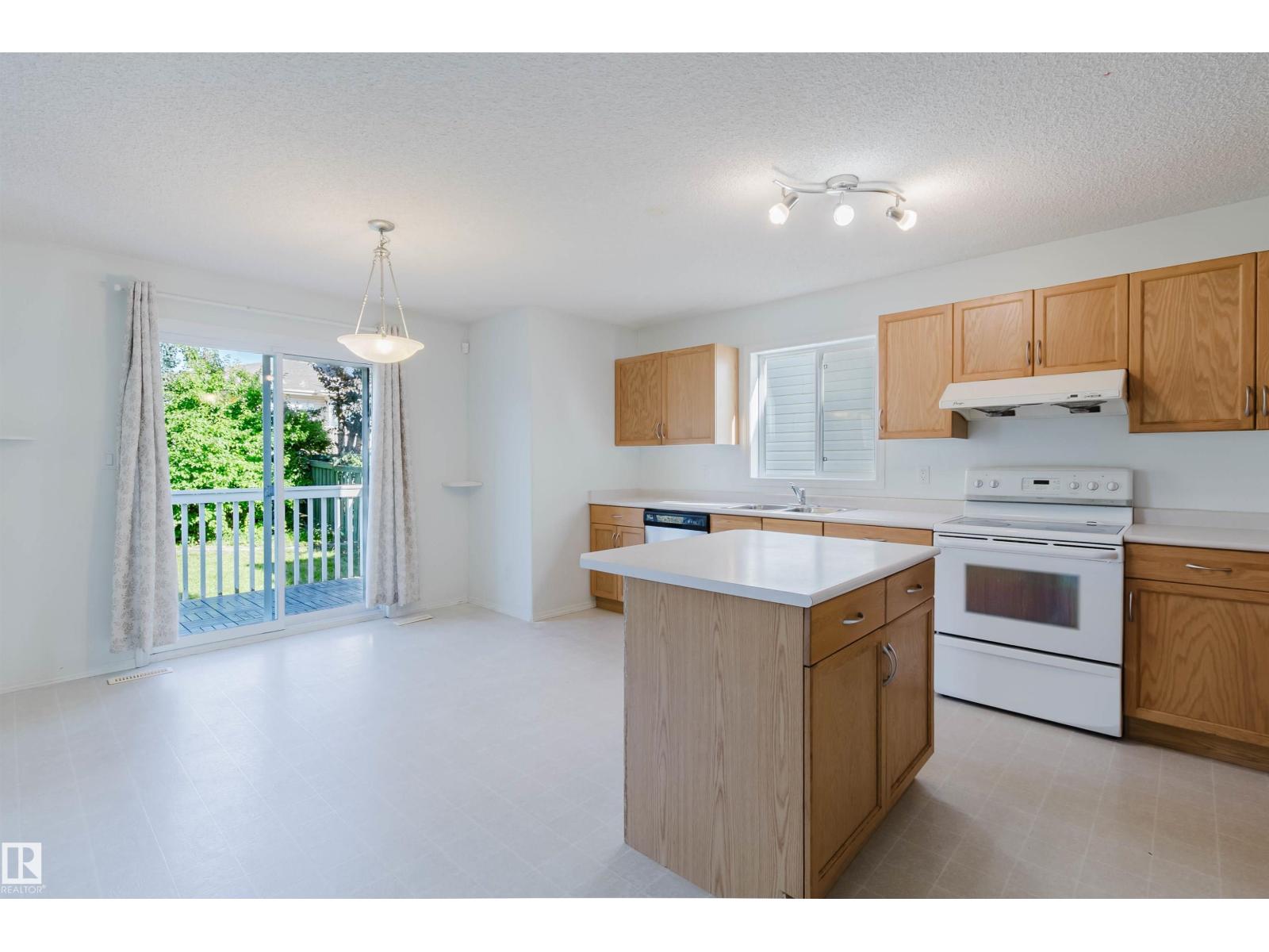 430 HUNTERS GREEN GR NW - 10