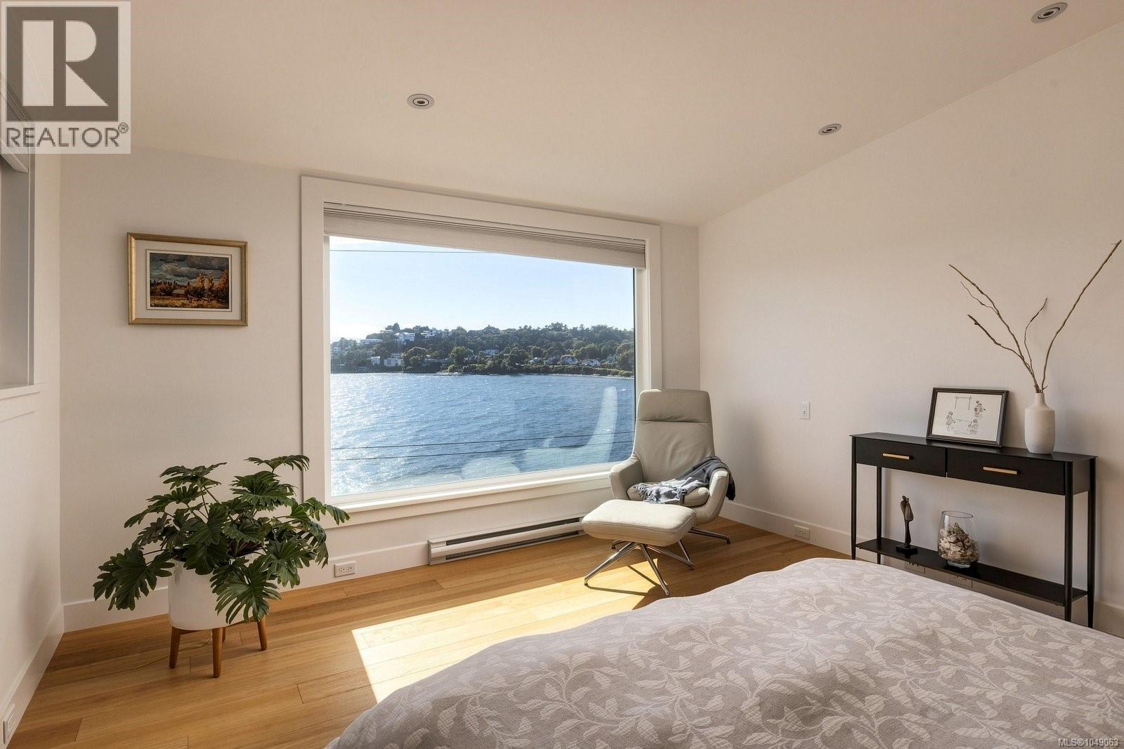 532 Beach Dr - 38