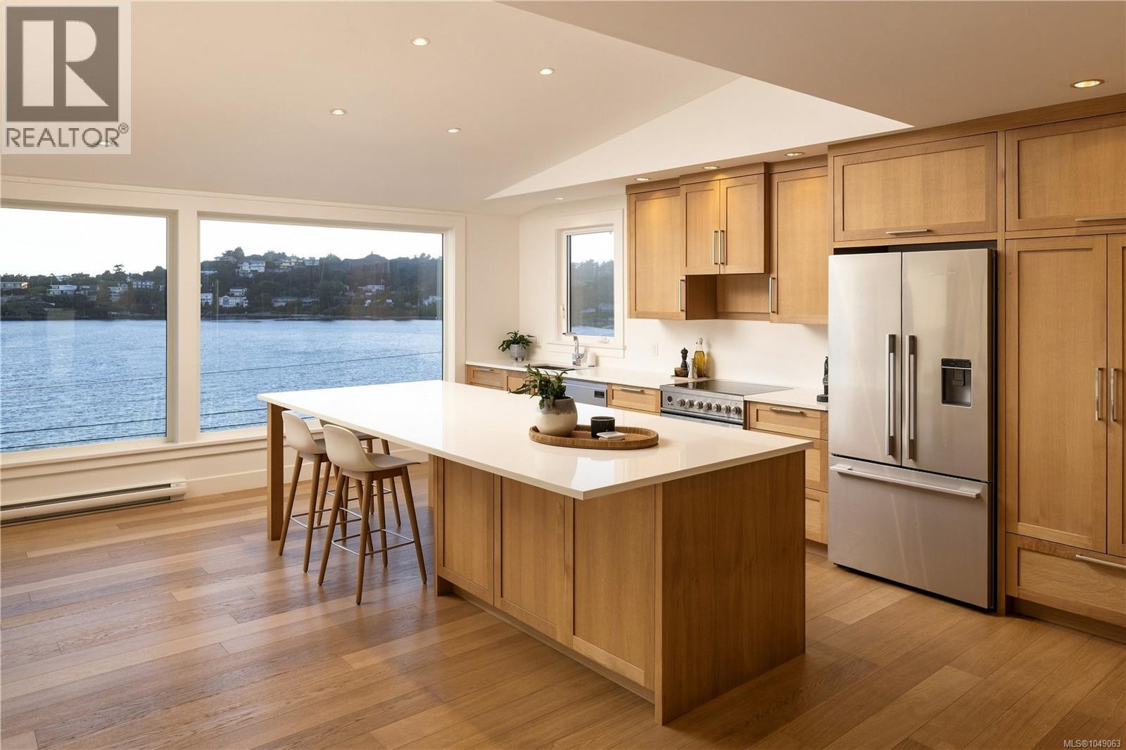 532 Beach Dr - 23