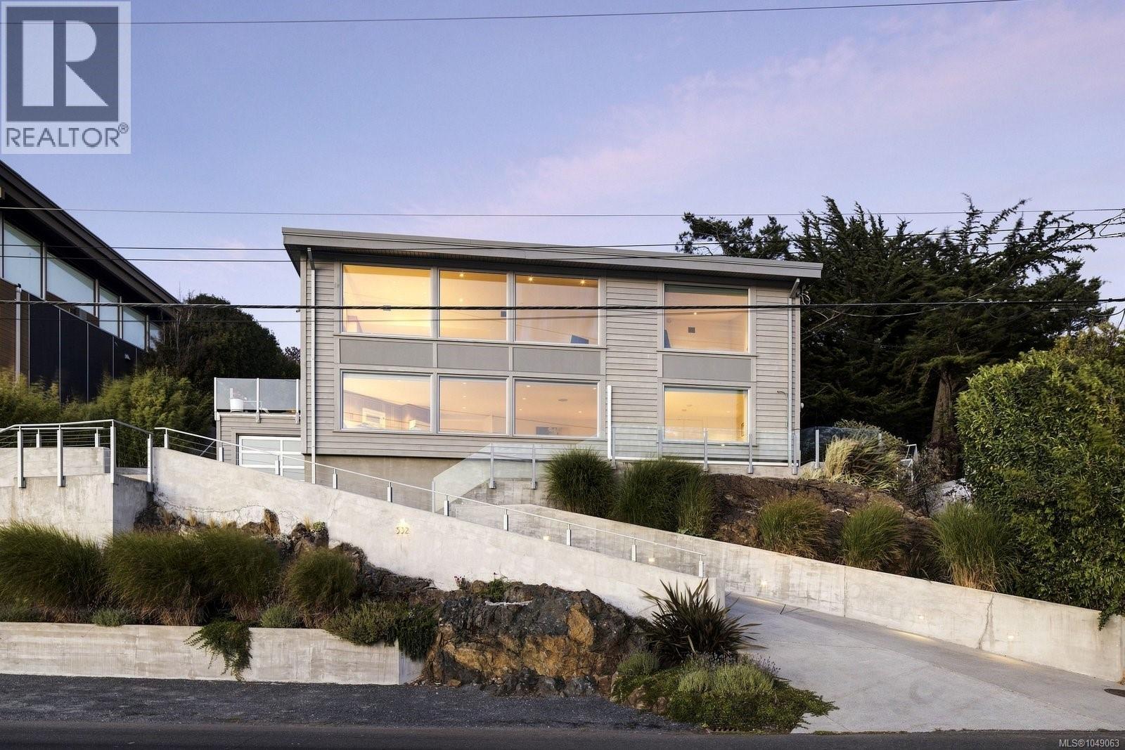 532 Beach Dr - Image 5