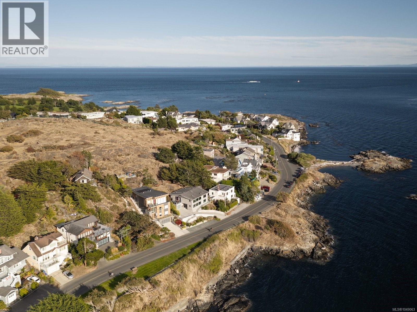 532 Beach Dr - Image 55
