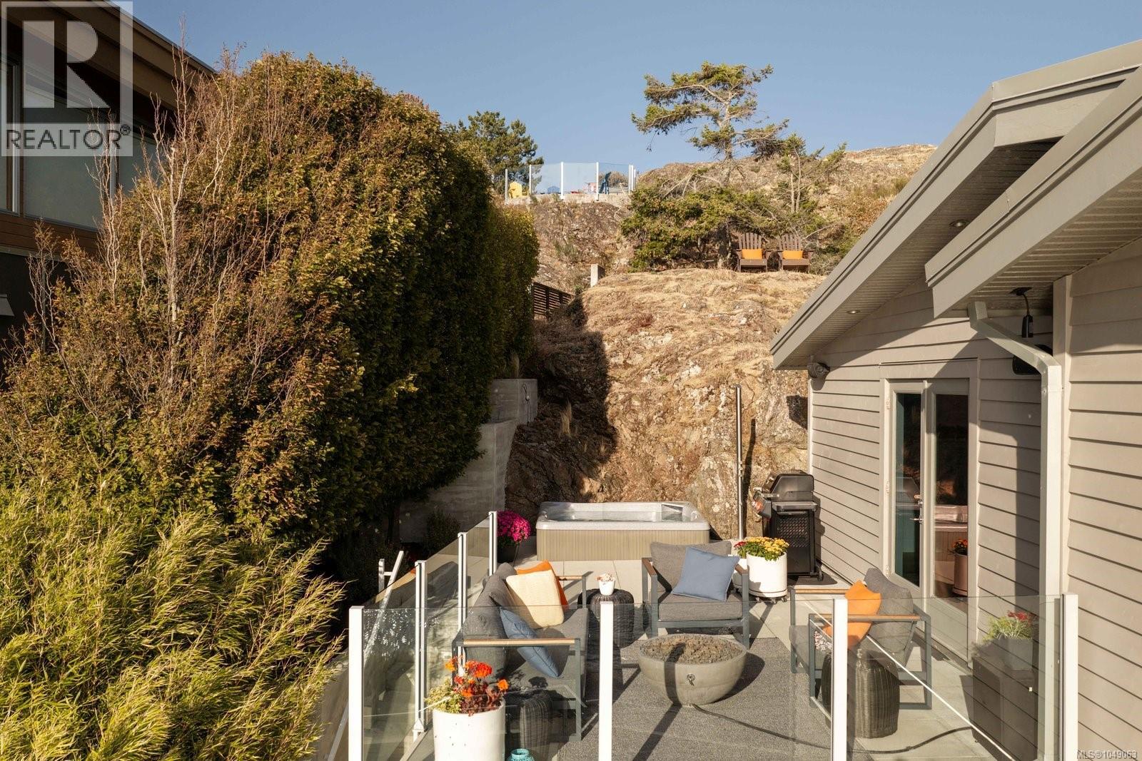 532 Beach Dr - 57