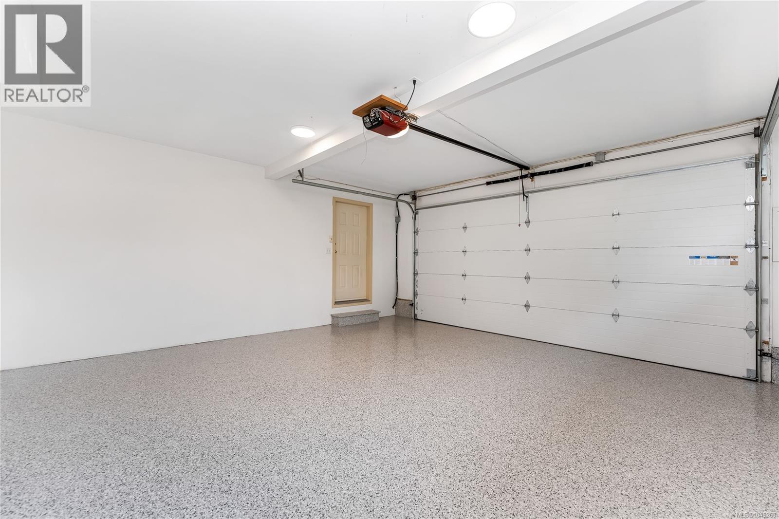 568 Island Rd - 21