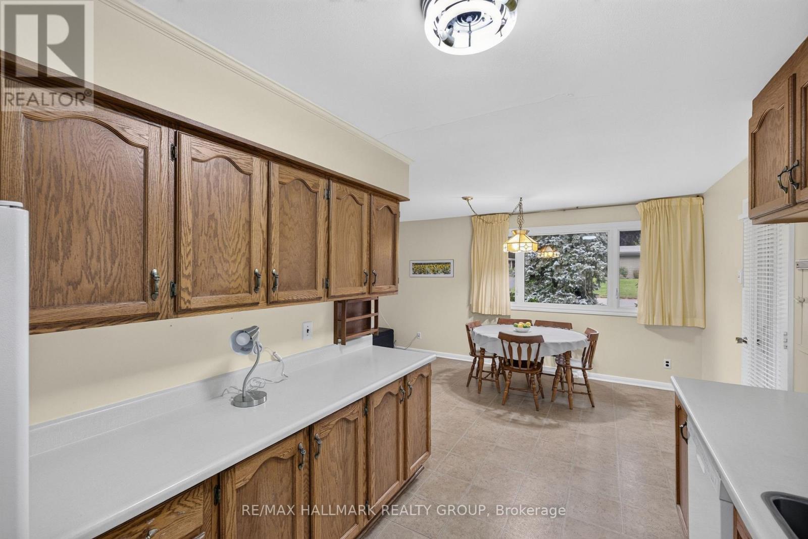 4 Bed, 3 Bath House for Sale in Ottawa – 936 PARKHURST BOULEVARD, Ottawa – MLS# X13772836 - Image 20