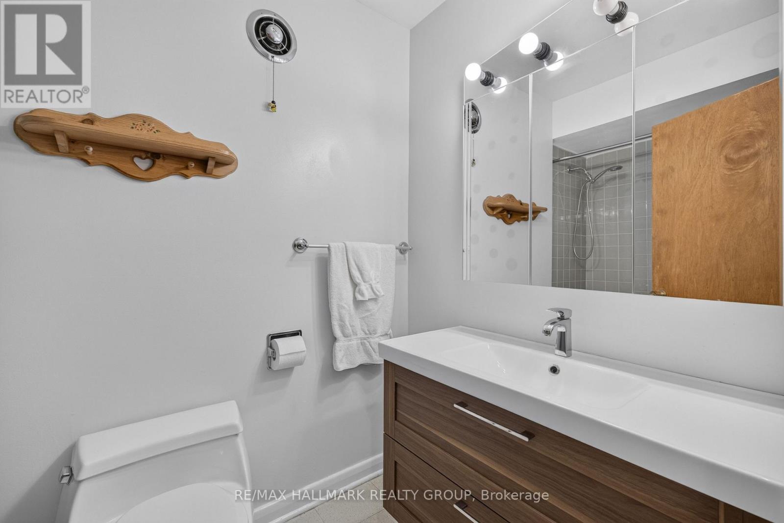 4 Bed, 3 Bath House for Sale in Ottawa – 936 PARKHURST BOULEVARD, Ottawa – MLS# X13772836 - Image 26