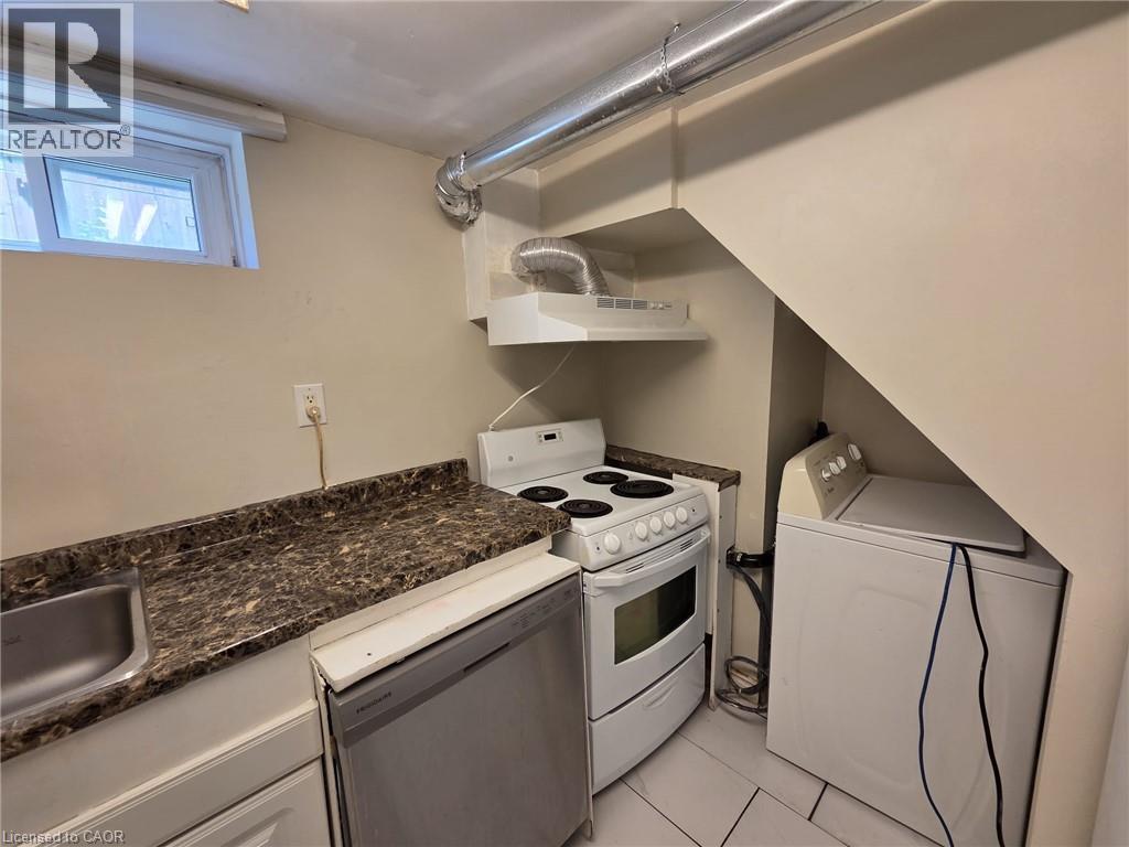 32 BIRCHPARK Drive Unit# Lower, Grimsby — photo 7