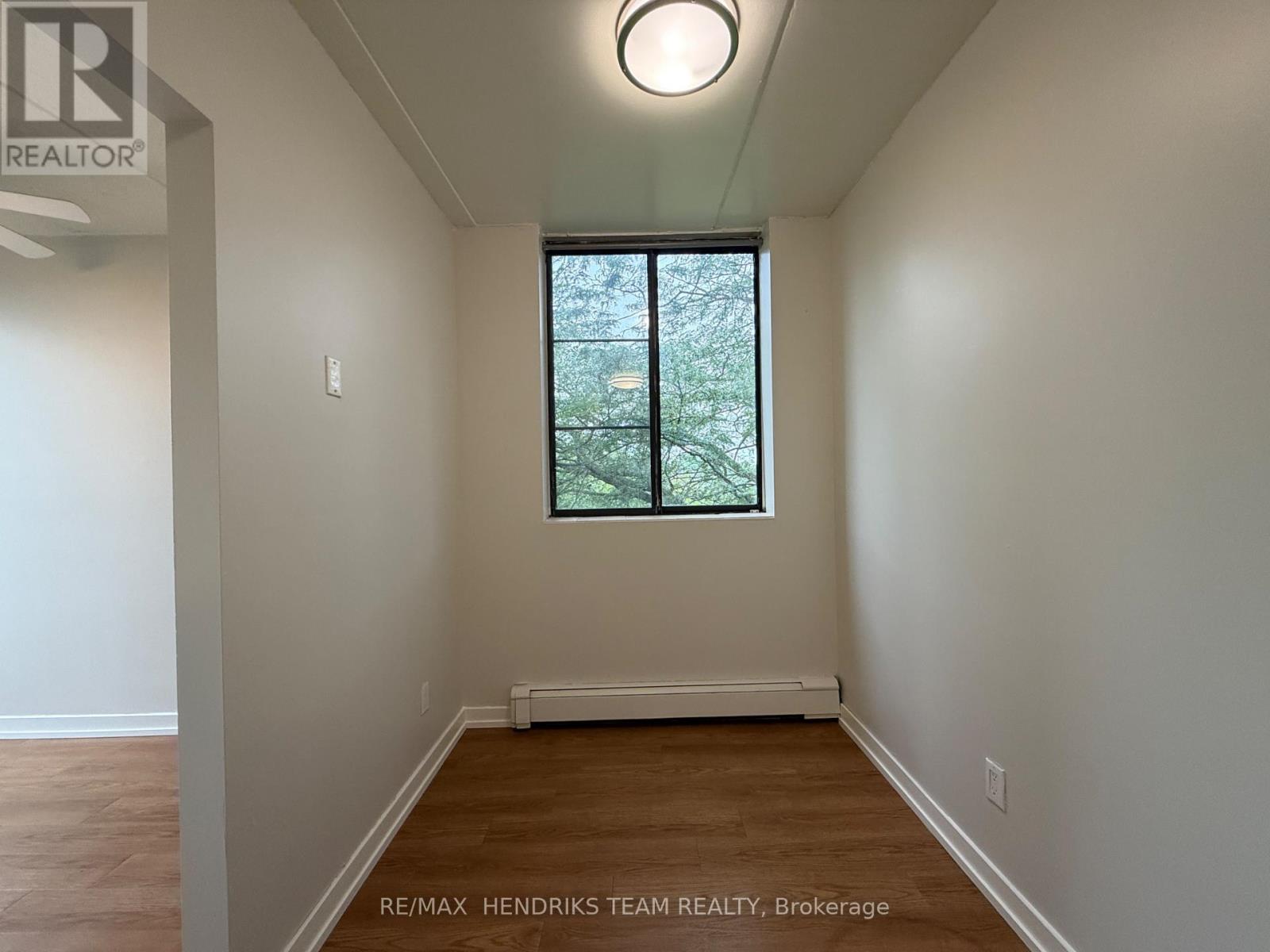 B401 - 80 ROCKWOOD AVENUE, St. Catharines (Secord Woods) — photo 4
