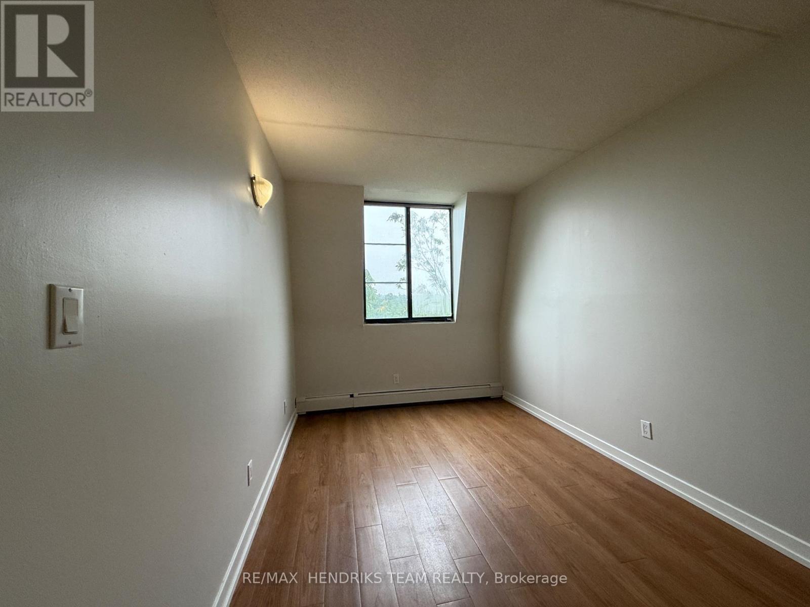 B401 - 80 ROCKWOOD AVENUE, St. Catharines (Secord Woods) — photo 6