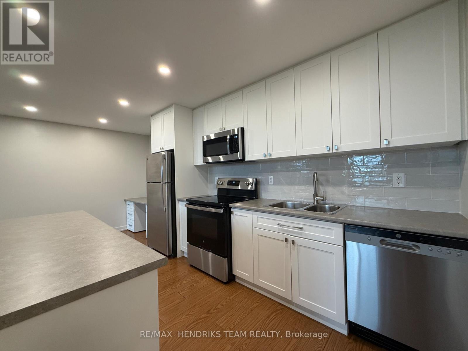 C203 - 80 ROCKWOOD AVENUE, St. Catharines (Secord Woods) — photo 2