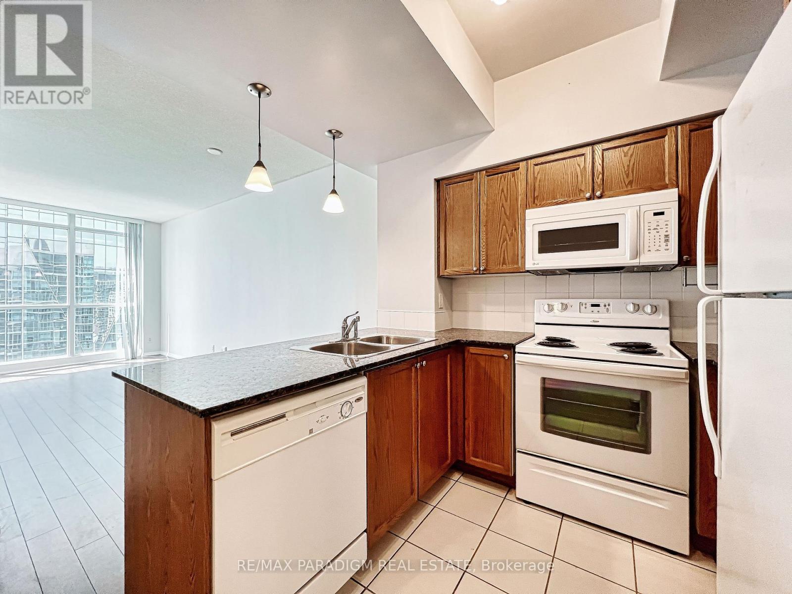 #3713 18 YONGE STREET - 9