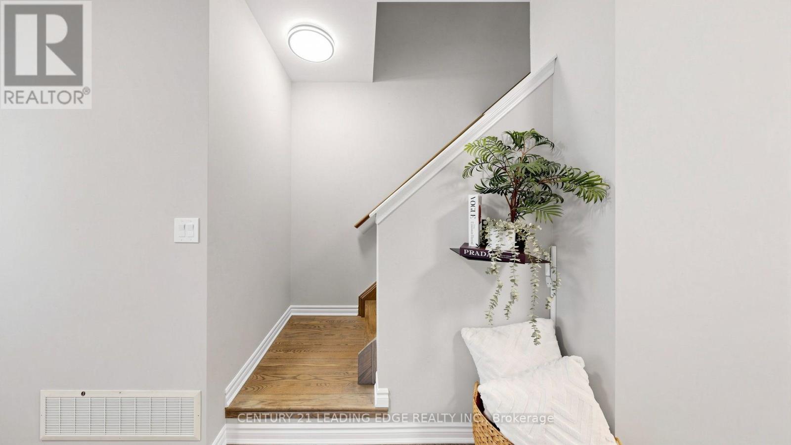 #13 25 HERON PARK PLACE - 14
