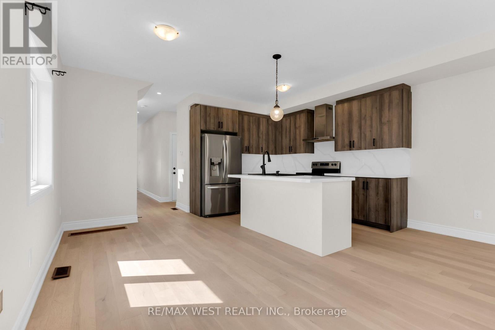 131 GUELPH STREET - 13