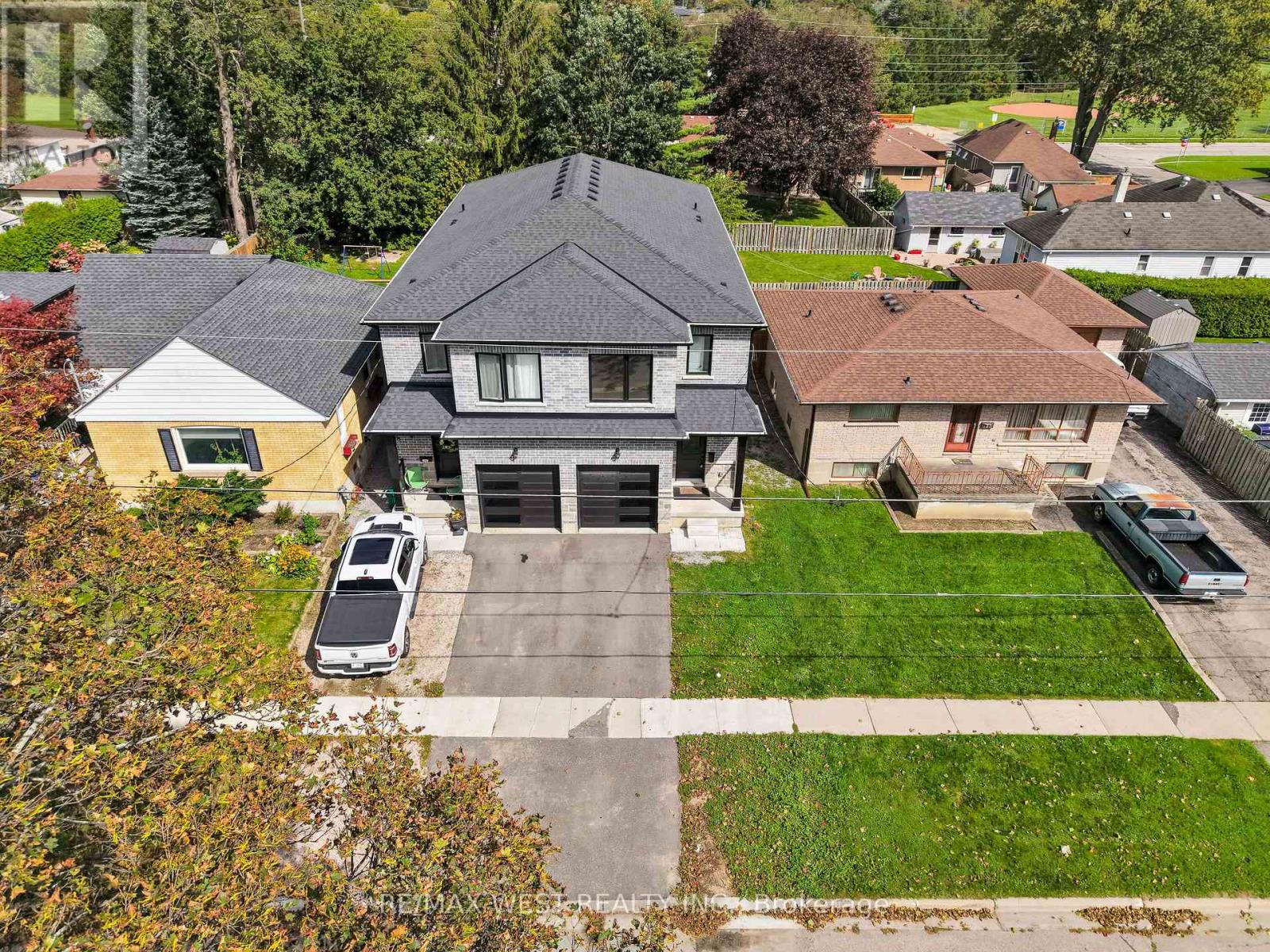 131 GUELPH STREET - 3