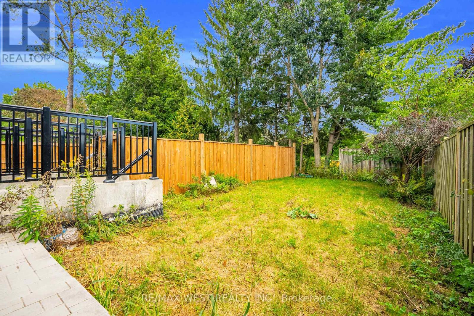 131 GUELPH STREET - 41