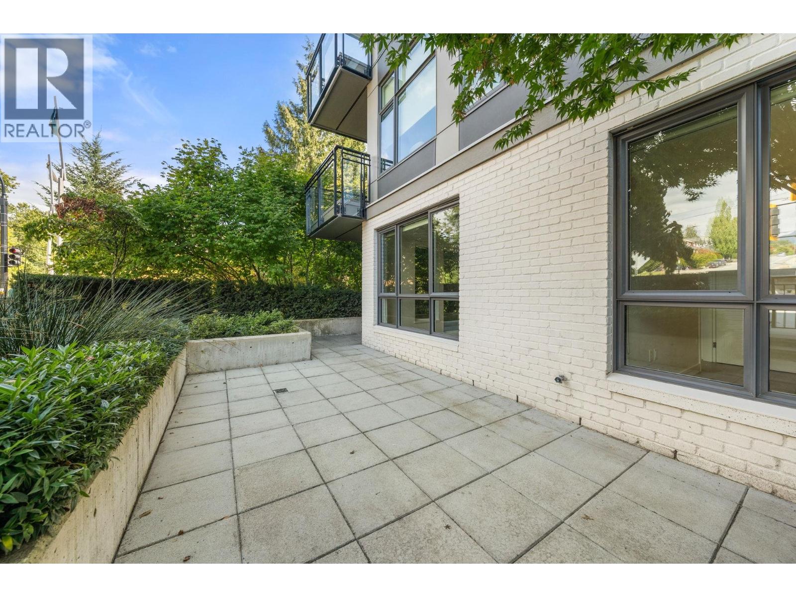 115 747 E 3RD STREET, North Vancouver