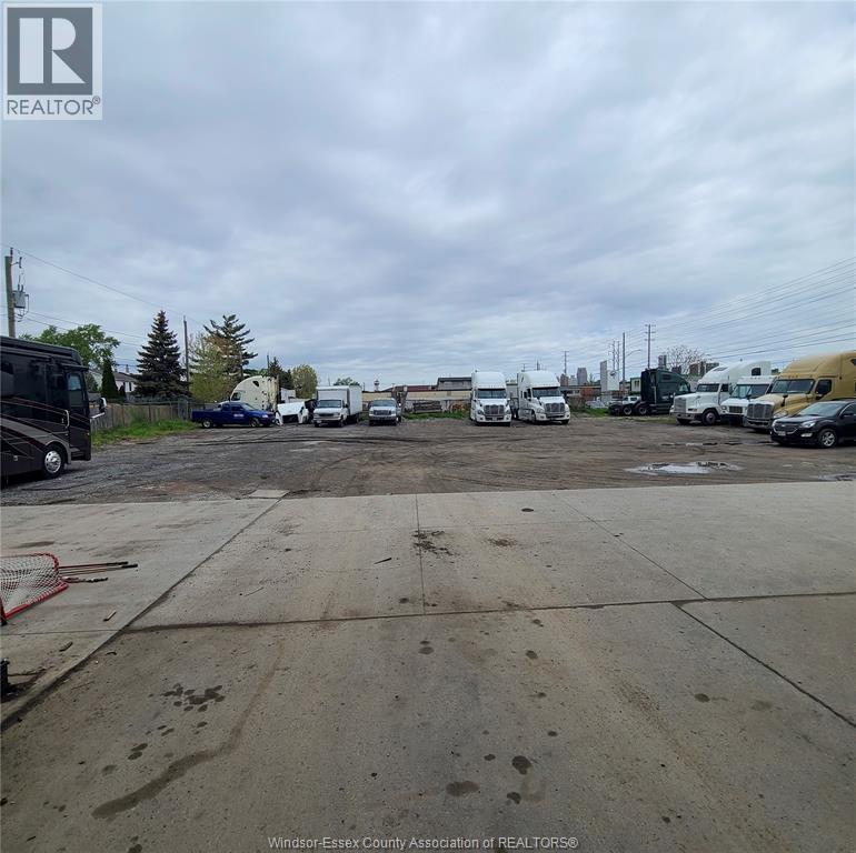 1125 CRAWFORD AVENUE, Windsor — photo 3