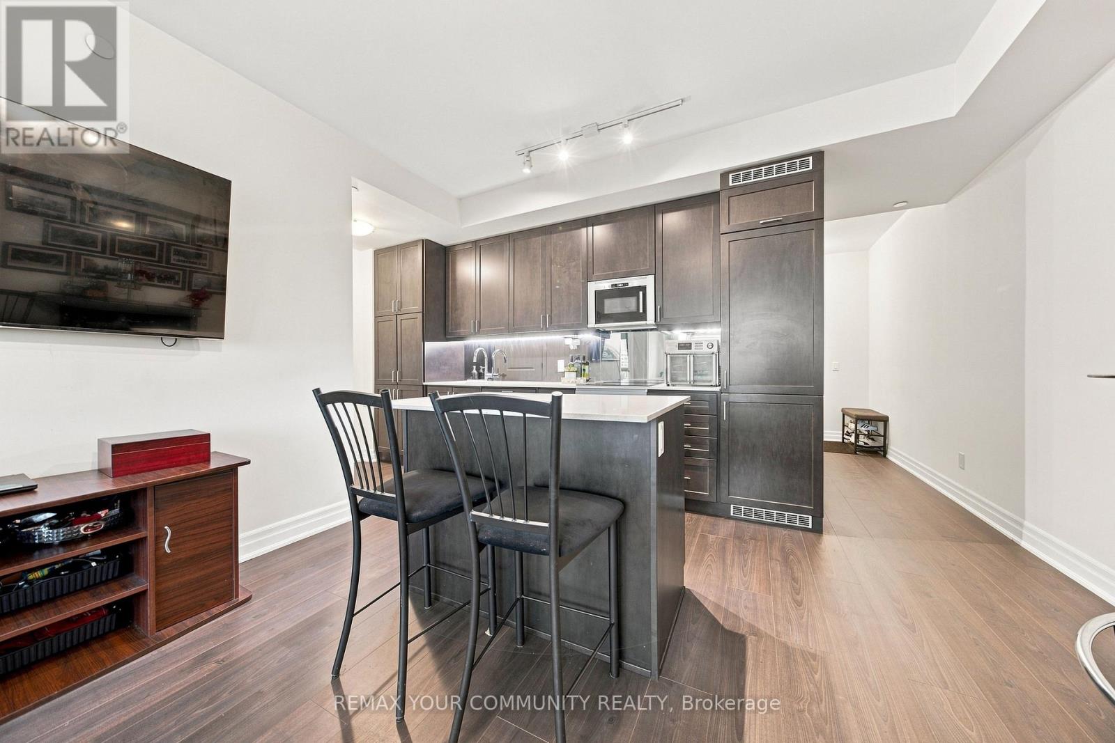 #406 9075 JANE STREET - 10