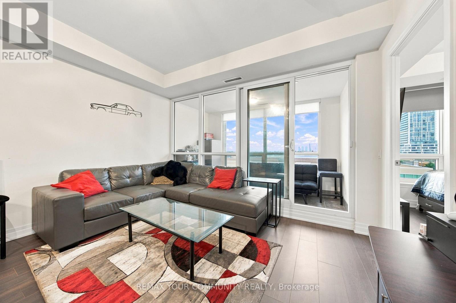 #406 9075 JANE STREET - 13