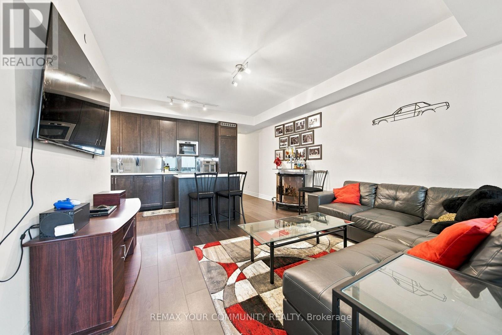 #406 9075 JANE STREET - 15