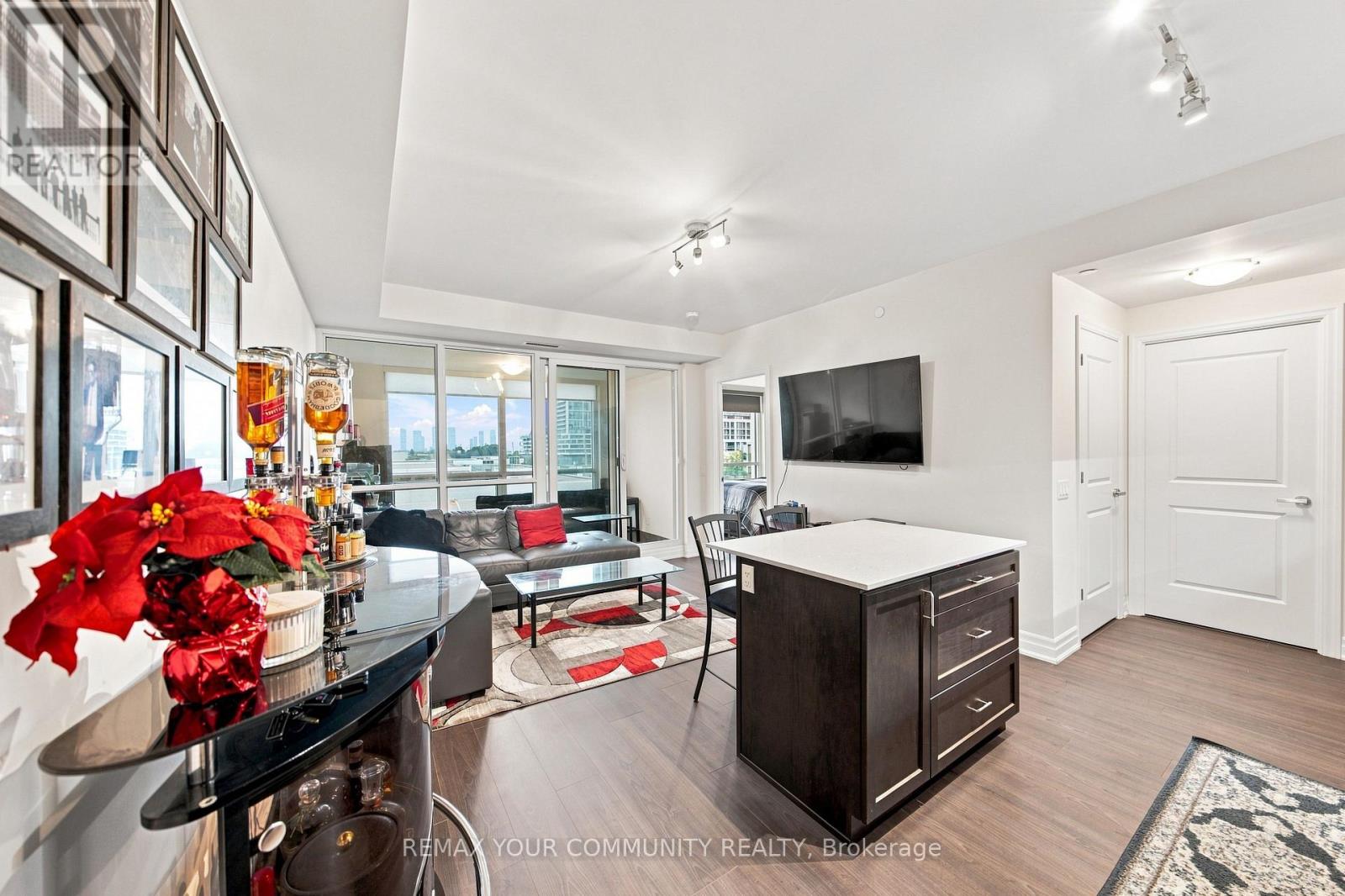 #406 9075 JANE STREET - 6