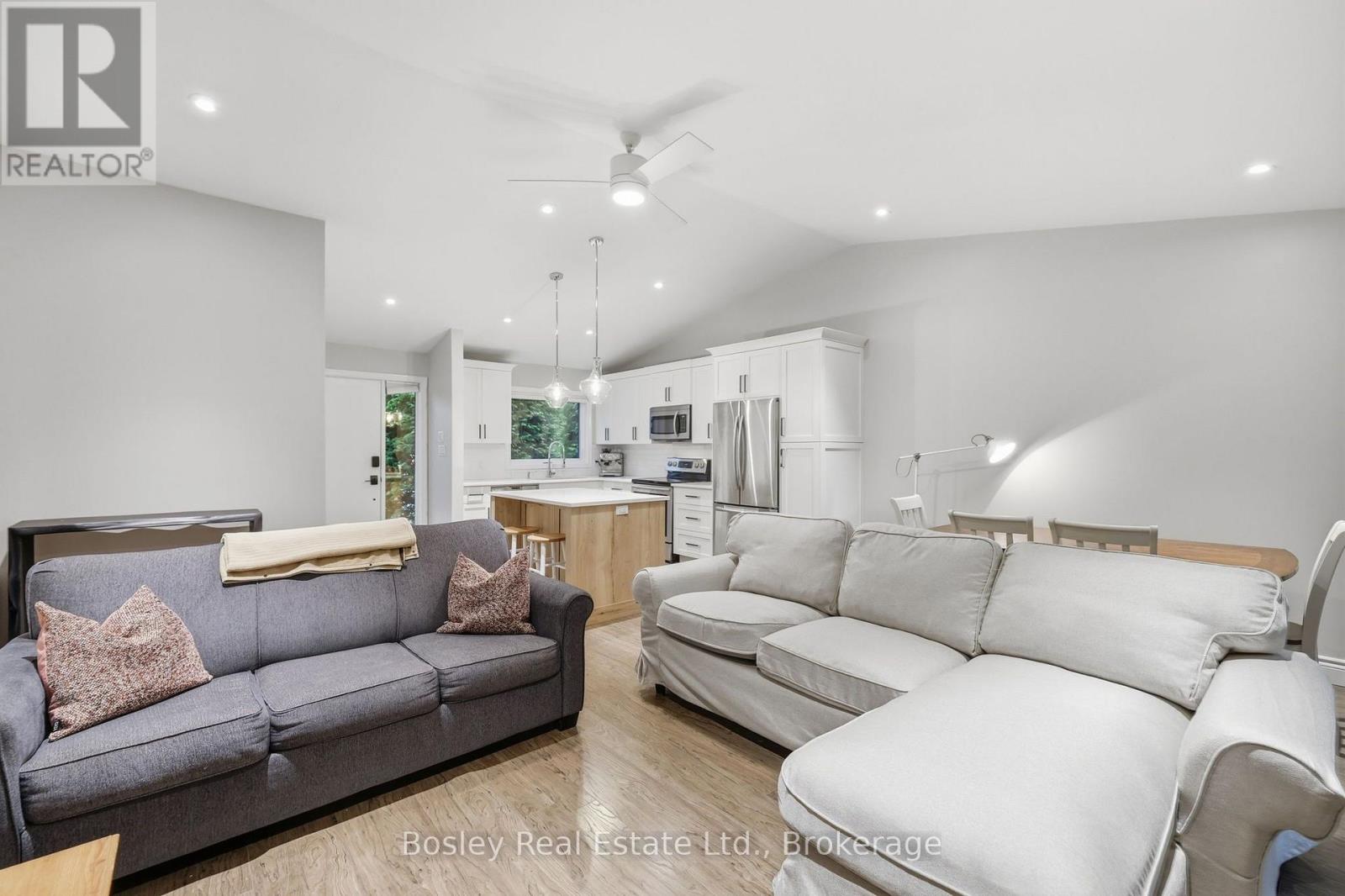 100 Fairway Crescent — photo 14