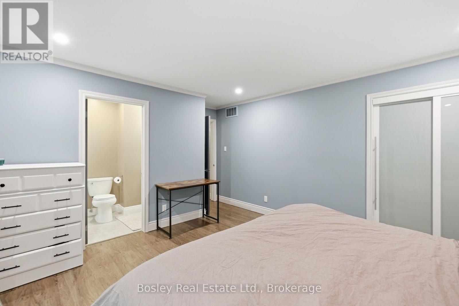 100 Fairway Crescent — photo 22