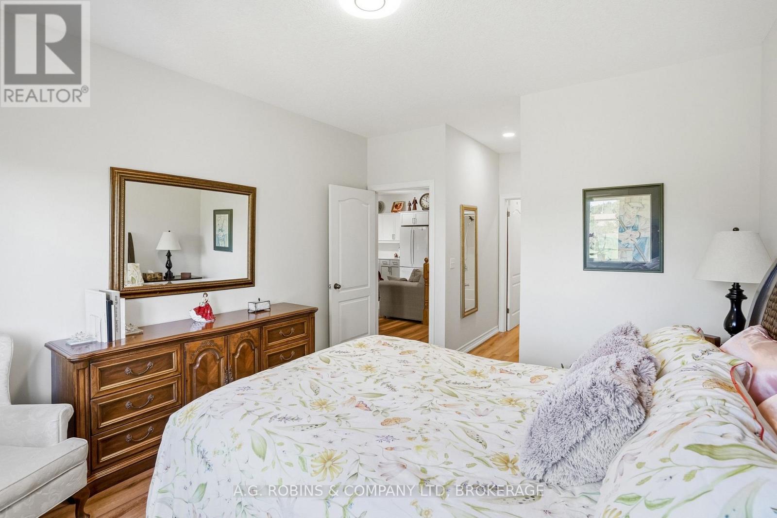 98 MAPLE STREET - 24