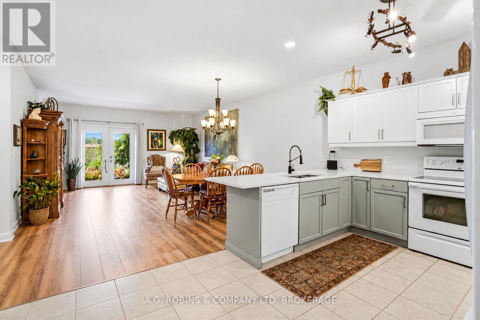 98 MAPLE STREET, Port Colborne (Sugarloaf) — photo 9