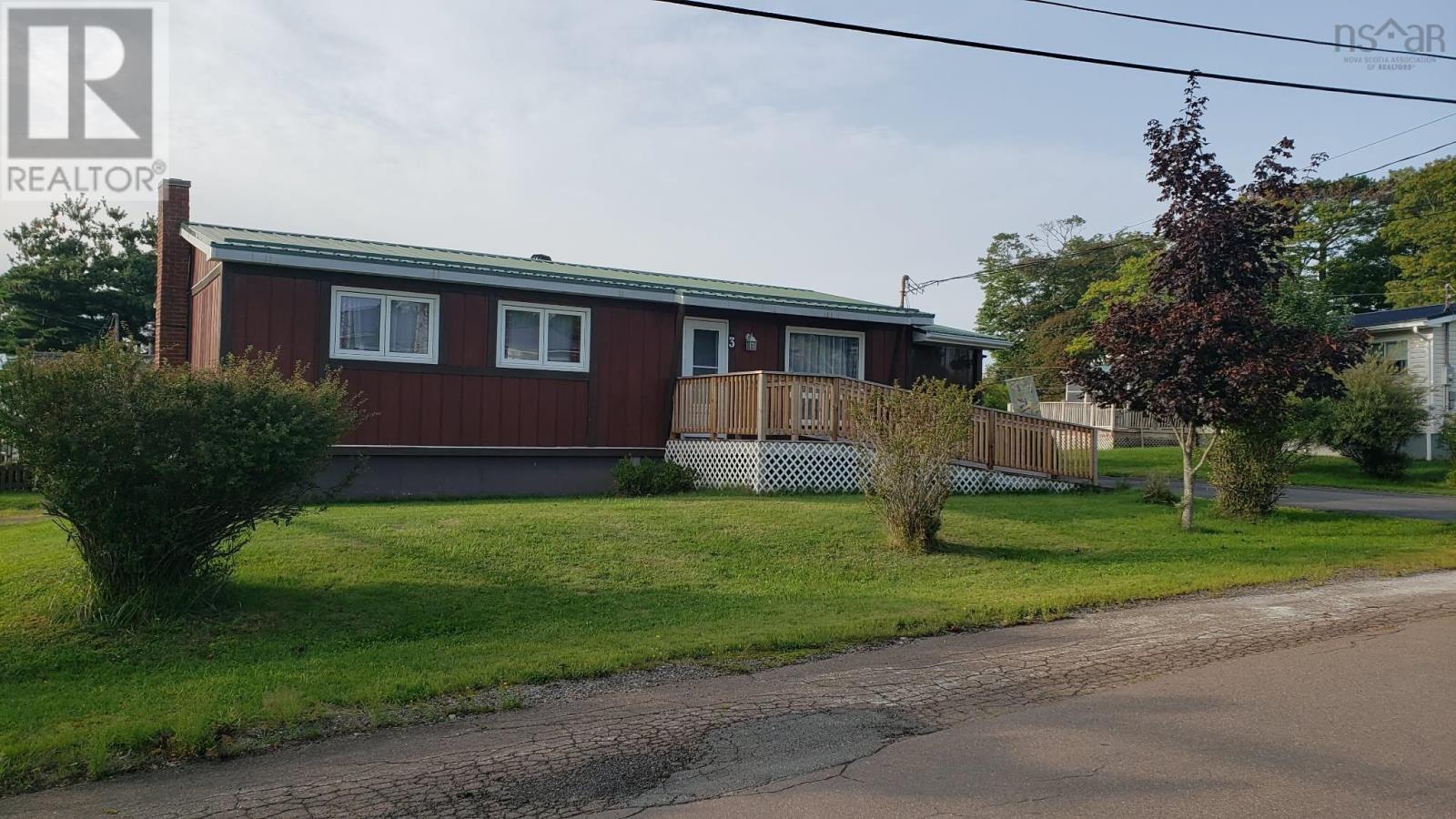 3 Robertson Crescent, Truro — photo 2
