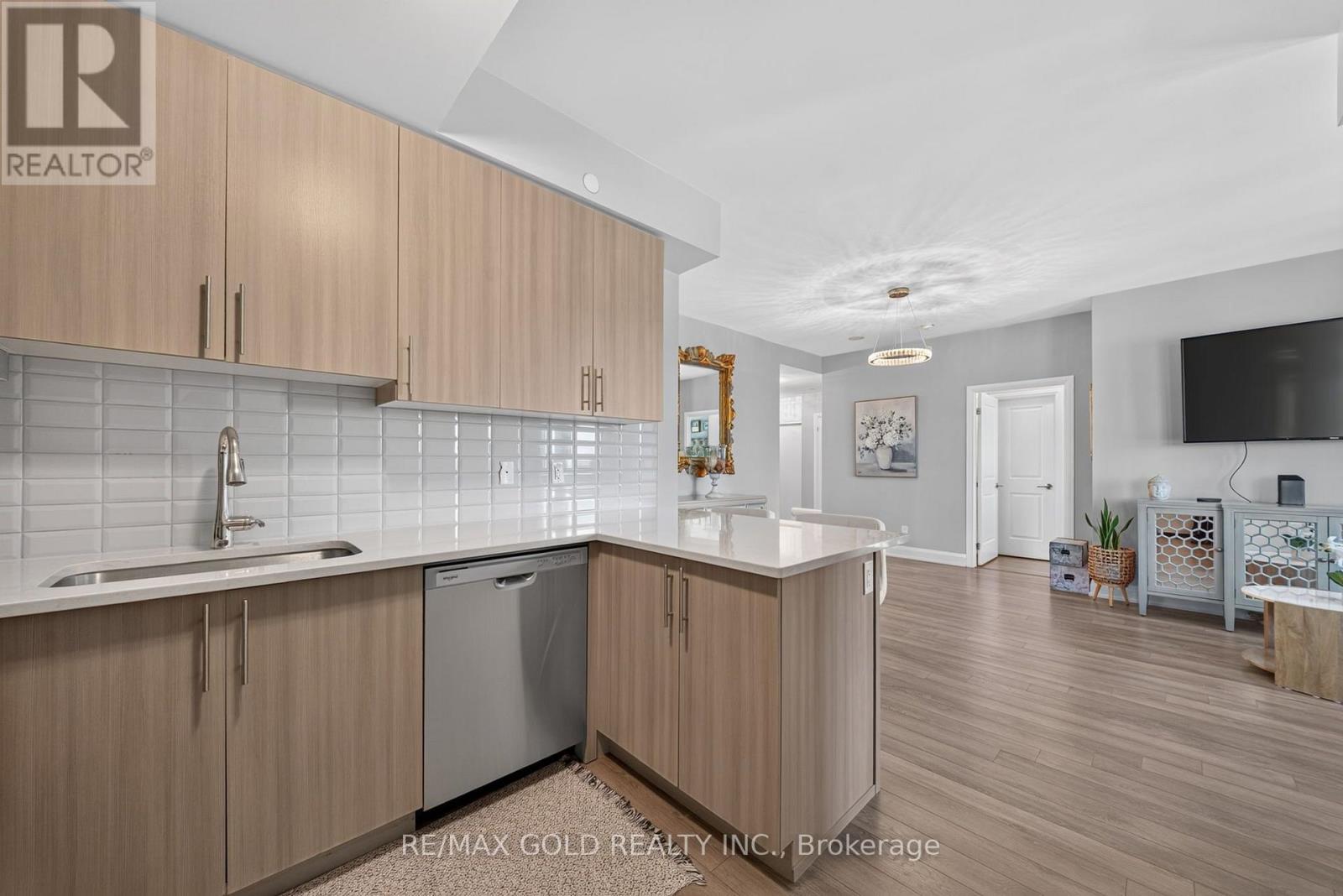 #308 55 YORKLAND BOULEVARD - 21