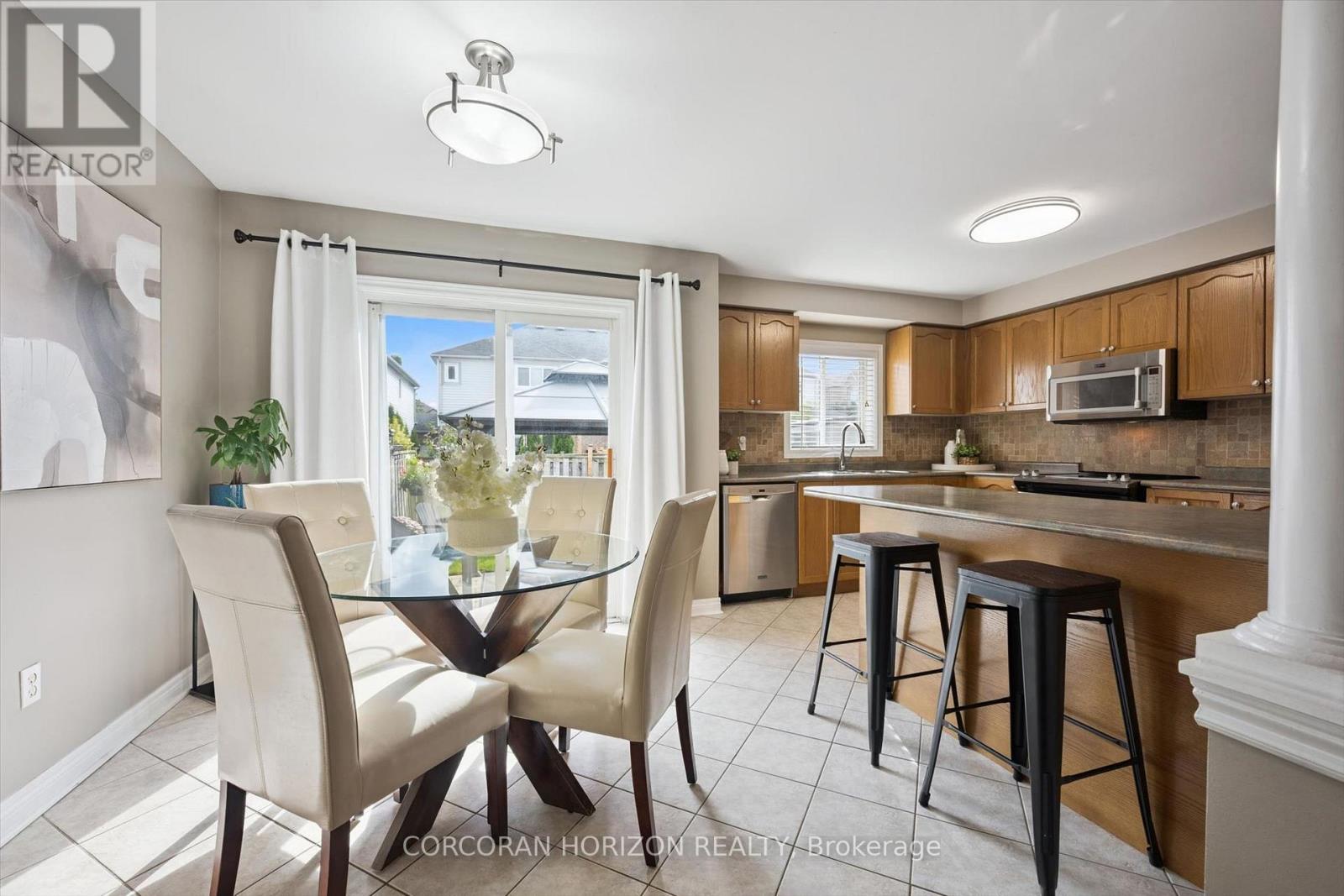 #4 2970 BERWICK DRIVE - 11