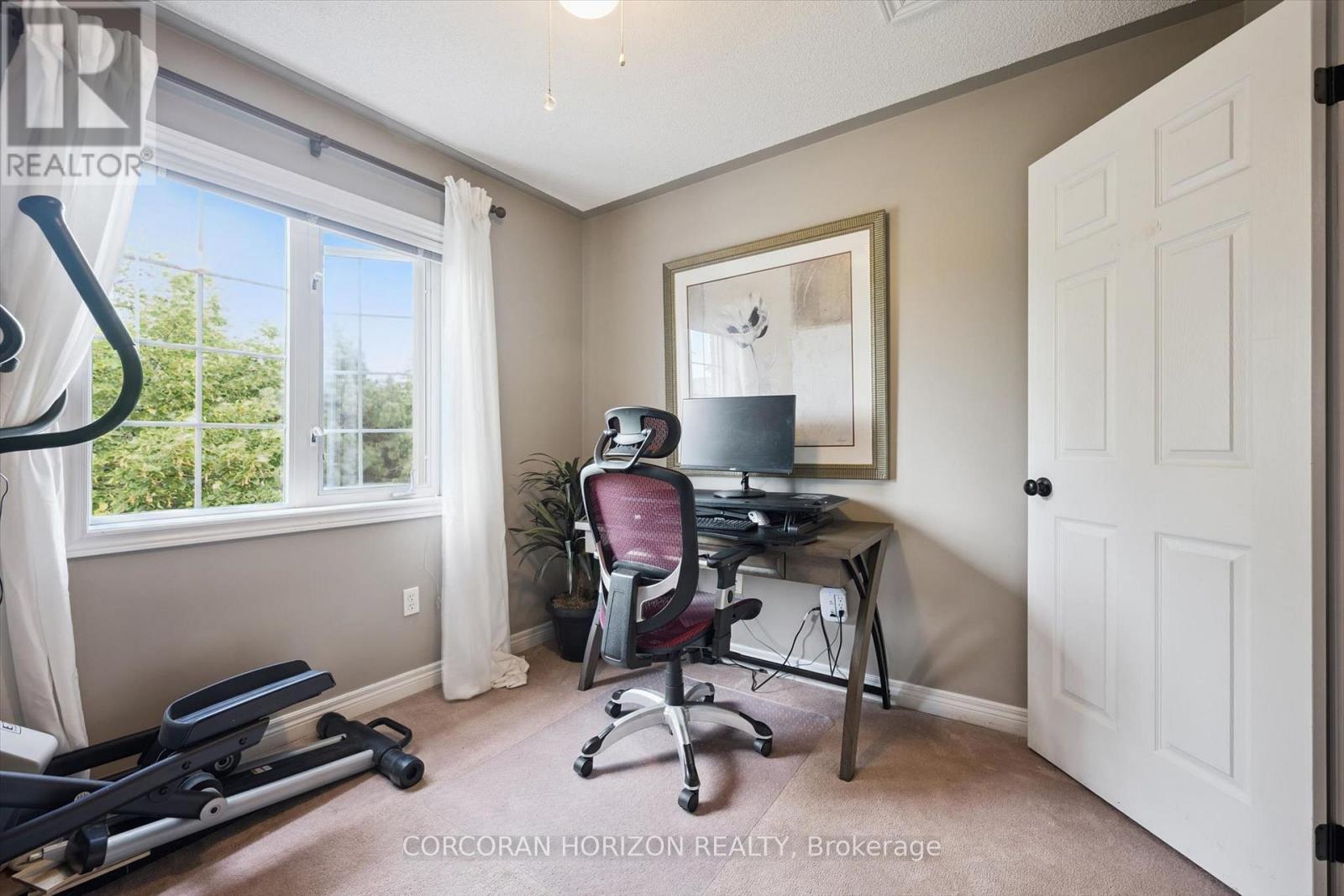 #4 2970 BERWICK DRIVE - 18