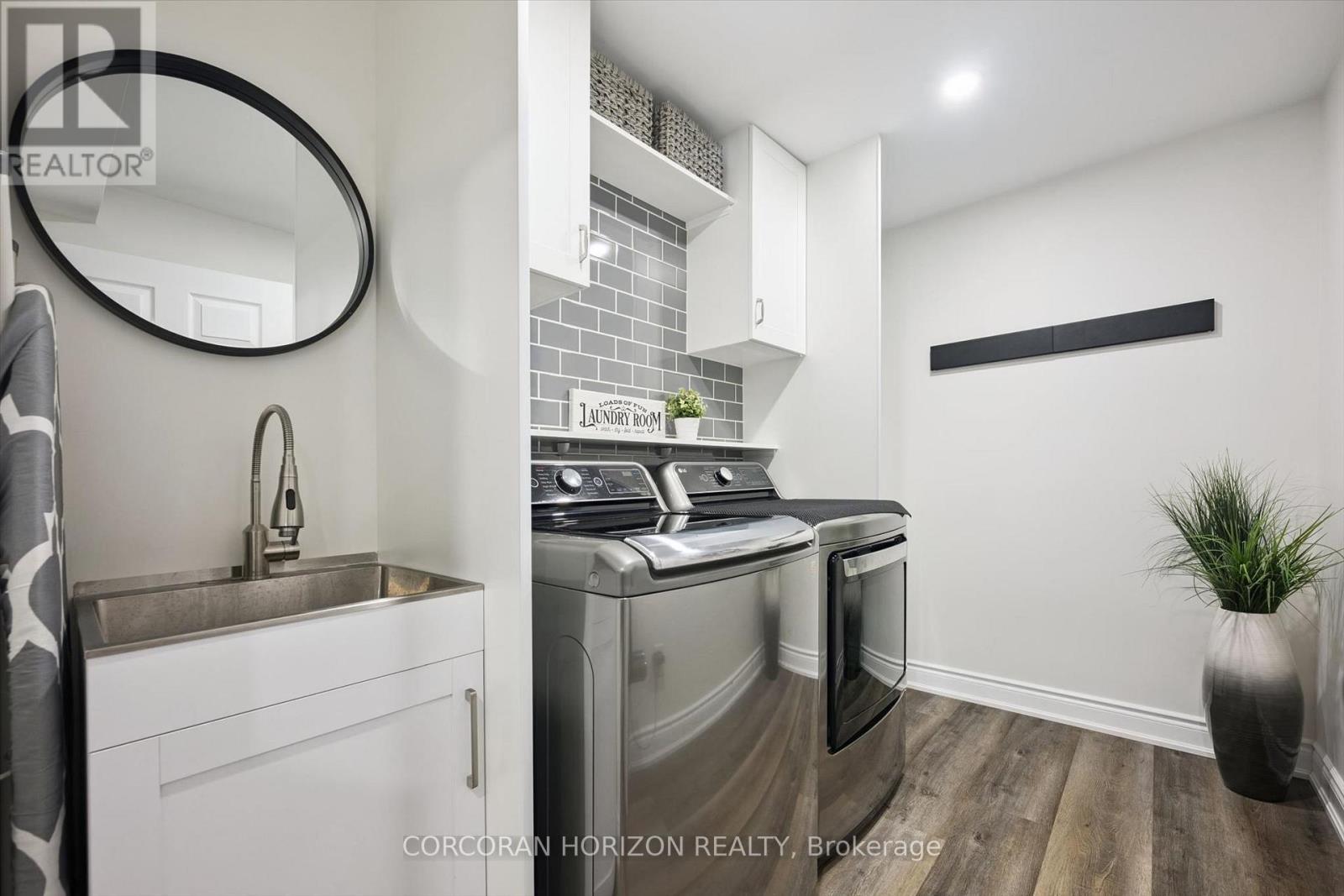 #4 2970 BERWICK DRIVE - 23