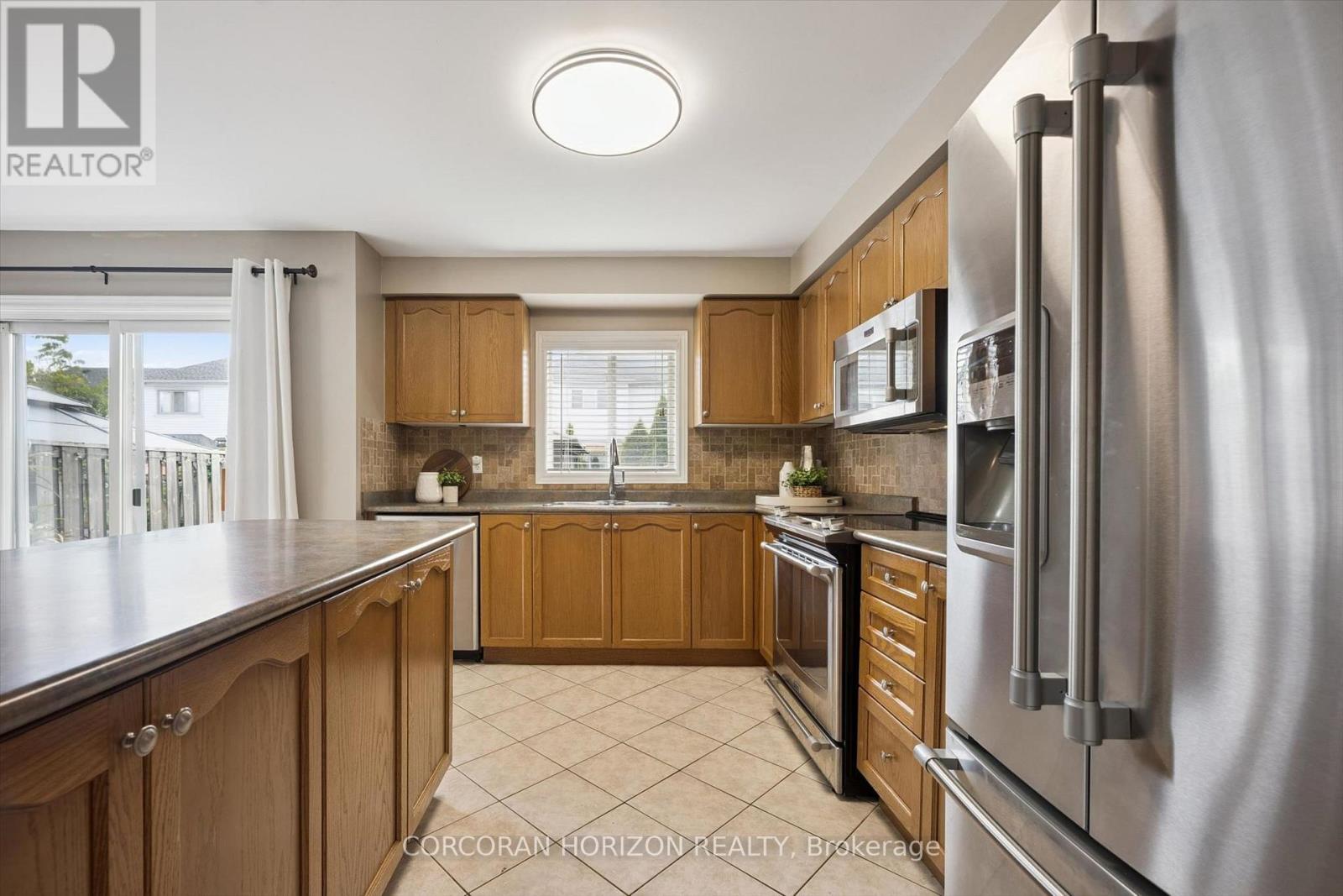 #4 2970 BERWICK DRIVE - 9