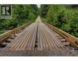 Richlands Road, Cherryville, BC V0E2G1 Photo 43