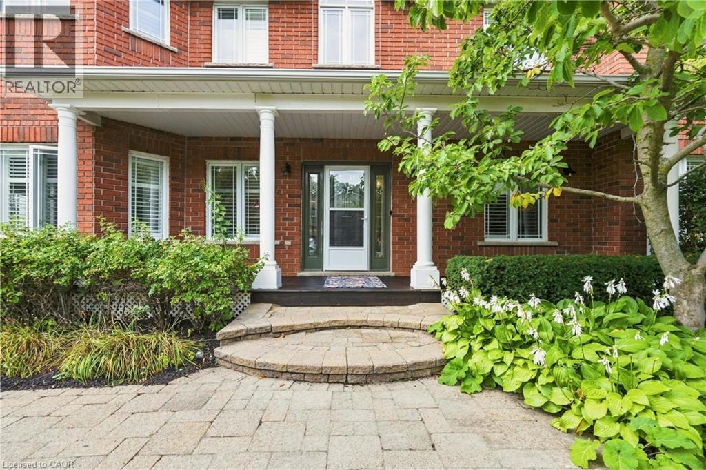31 COMMANDO Court, Waterdown — photo 5